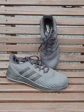 Adidas Mens Black Questar Flow Sneakers Size 12